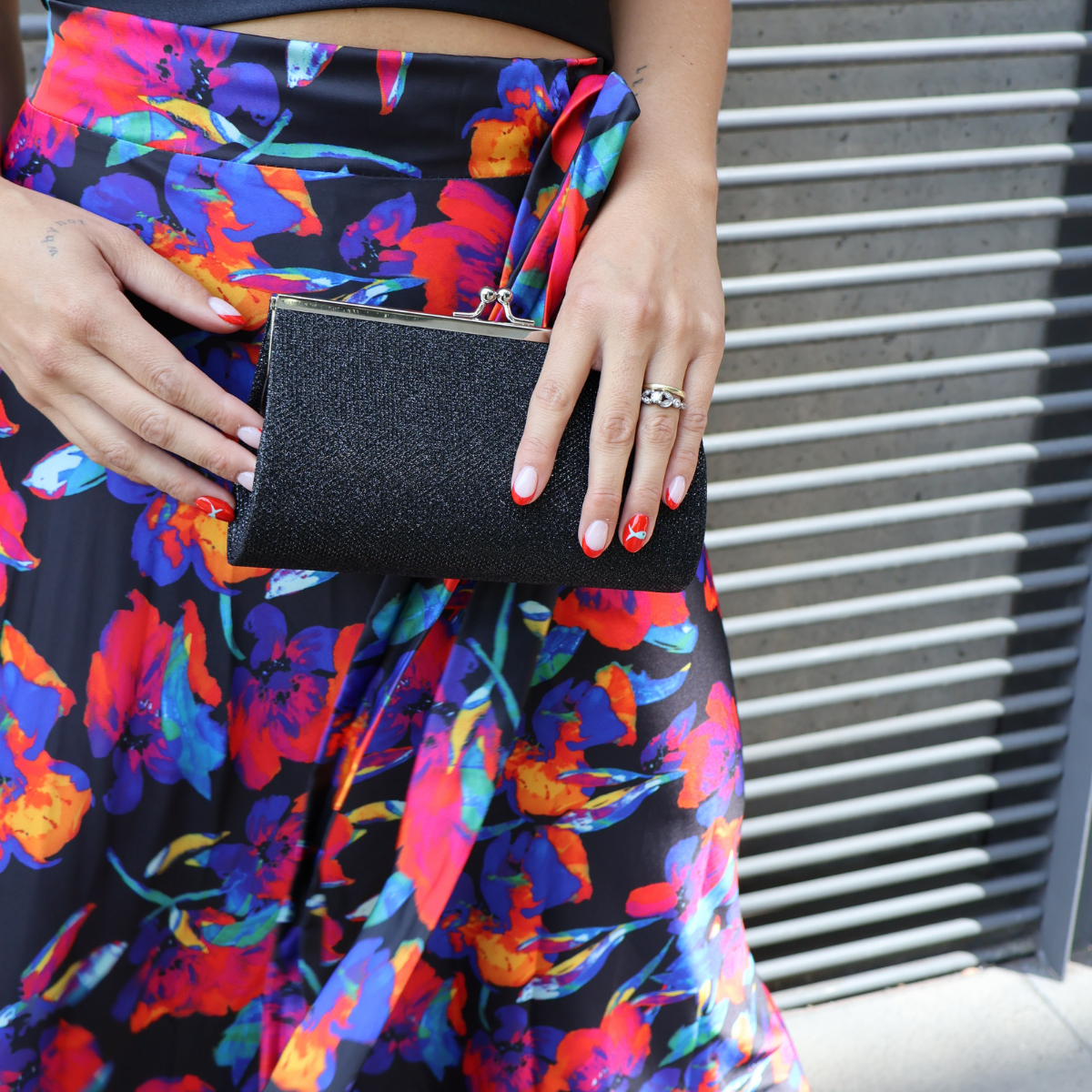 FALDA FILIPPA MANCHAS NEGRA