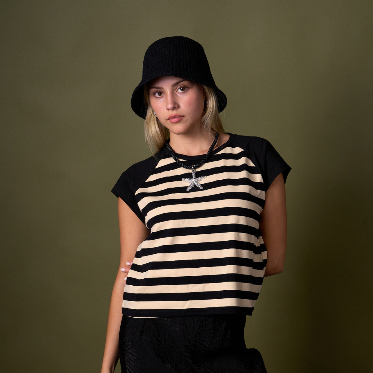 POLERA STRIPES NEGRA