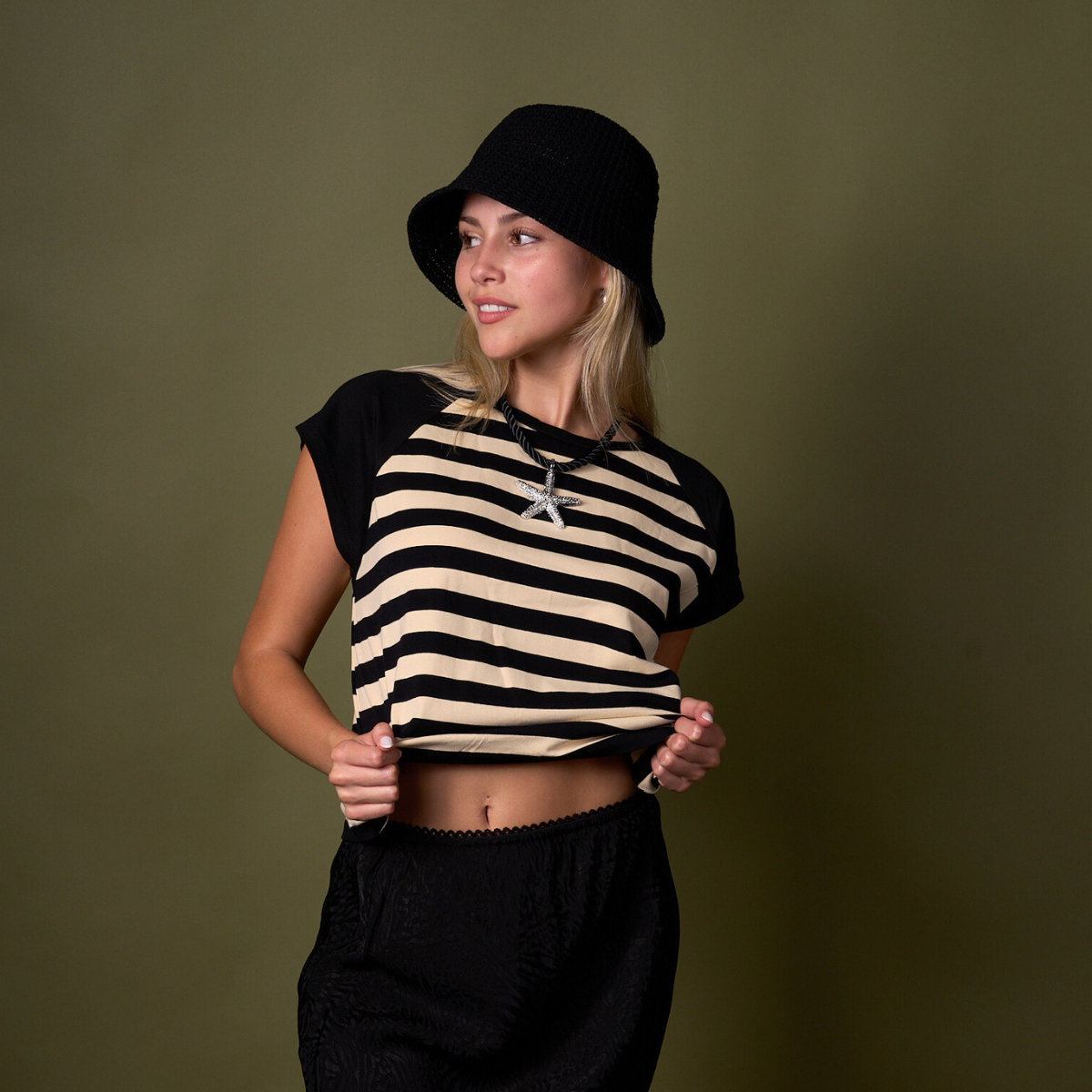 POLERA STRIPES NEGRA